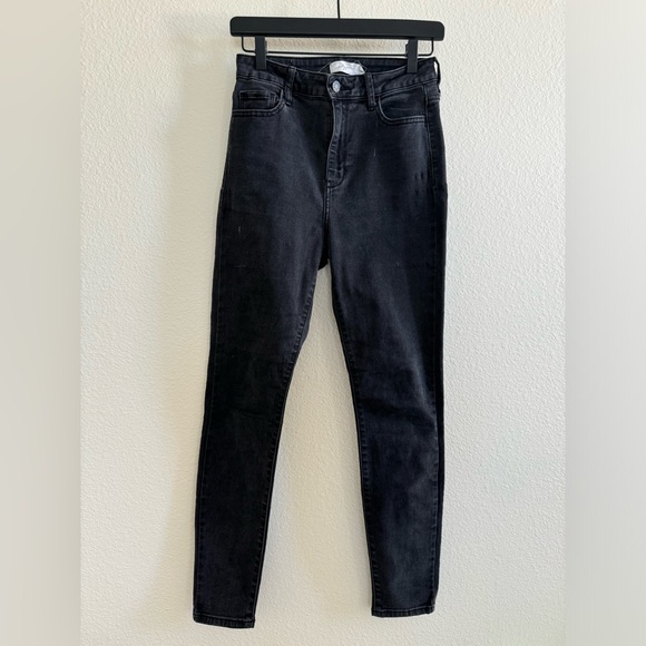 Carly Jean Los Angeles Denim - Carly Jean Los Angeles Miller Skinny jeans. Size 5
